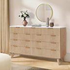 Cassettiera a 9 cassetti con piano effetto marmo, cassettone moderno scanalato, ampio organizer per camera da letto o soggiorno, quercia naturale